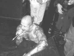 Beddis live with the Cowboy Killers